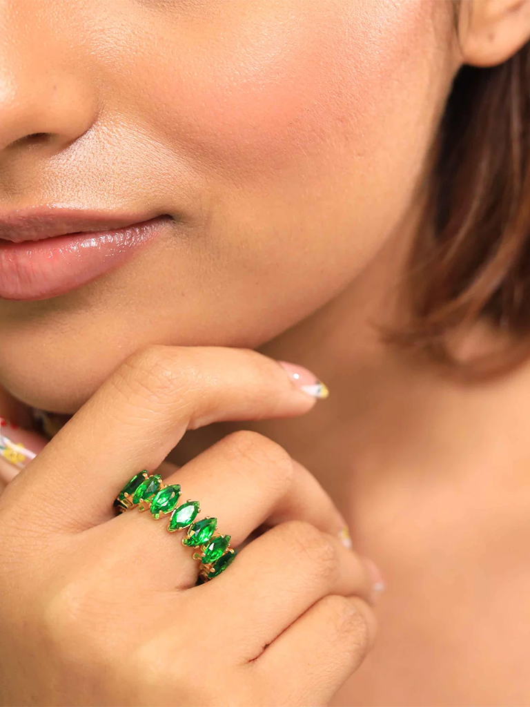 Green Stone Line Band Ring - Image 4