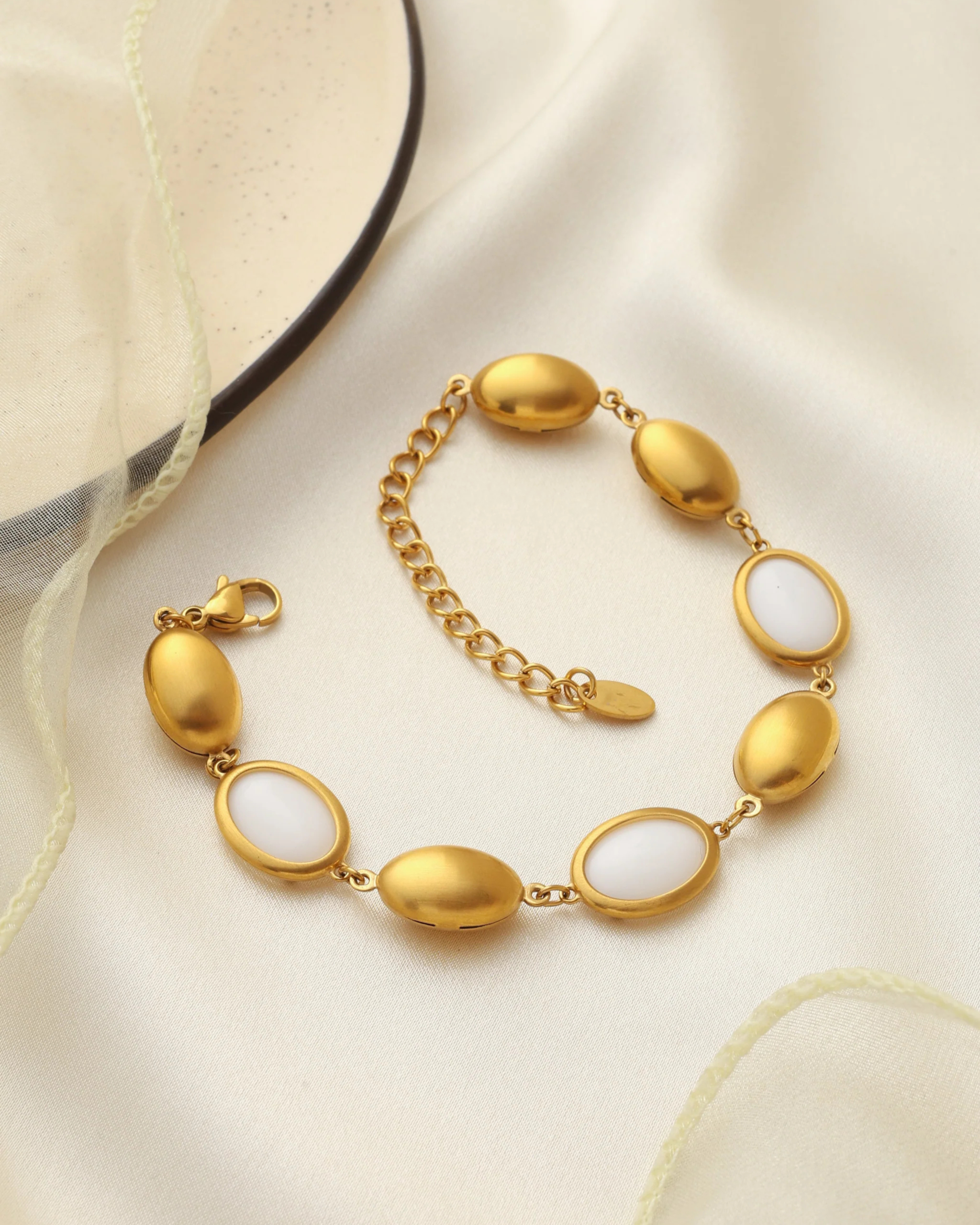 Oval Crystal Link Bracelet - Image 4