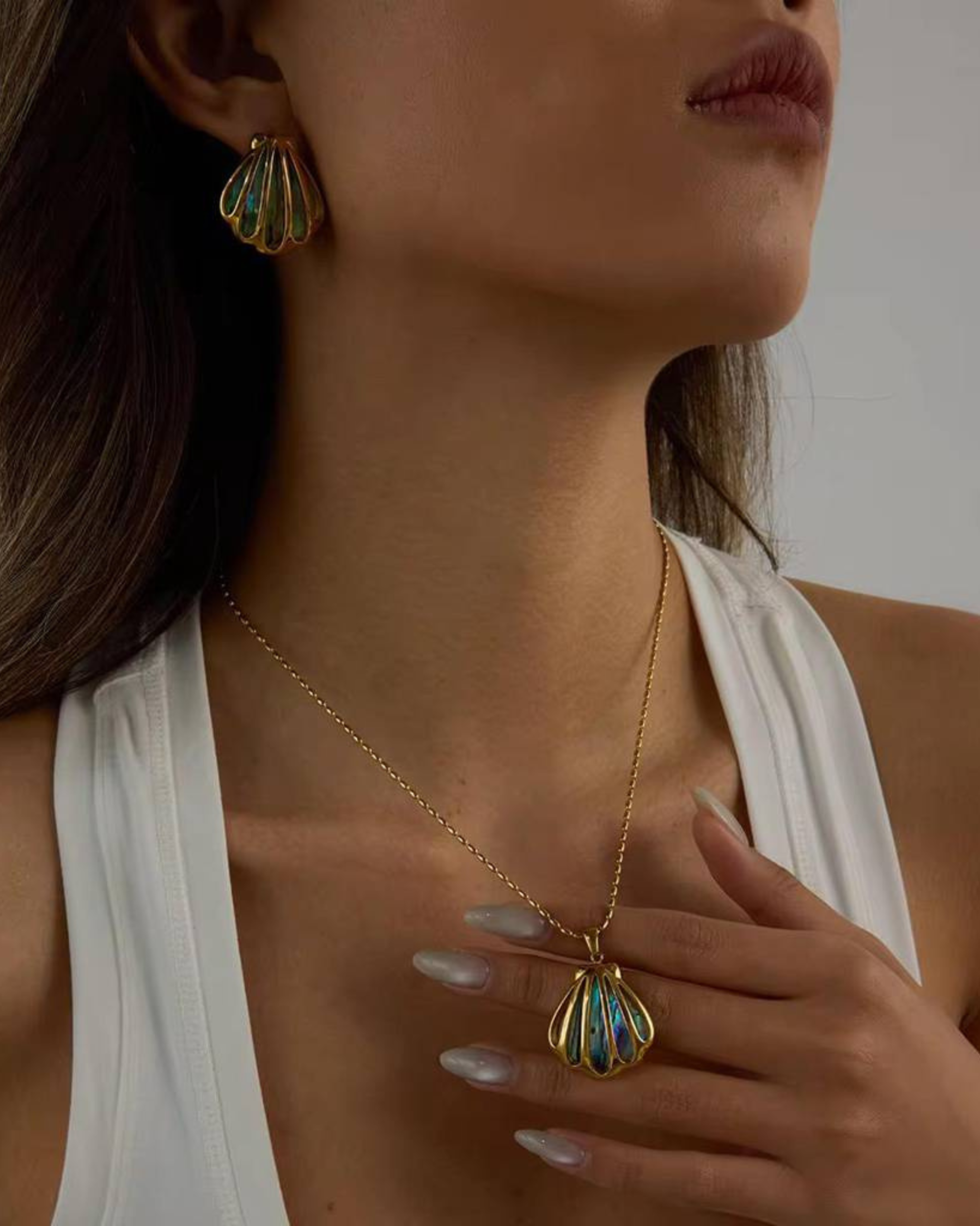 Emerald Shell Pendant