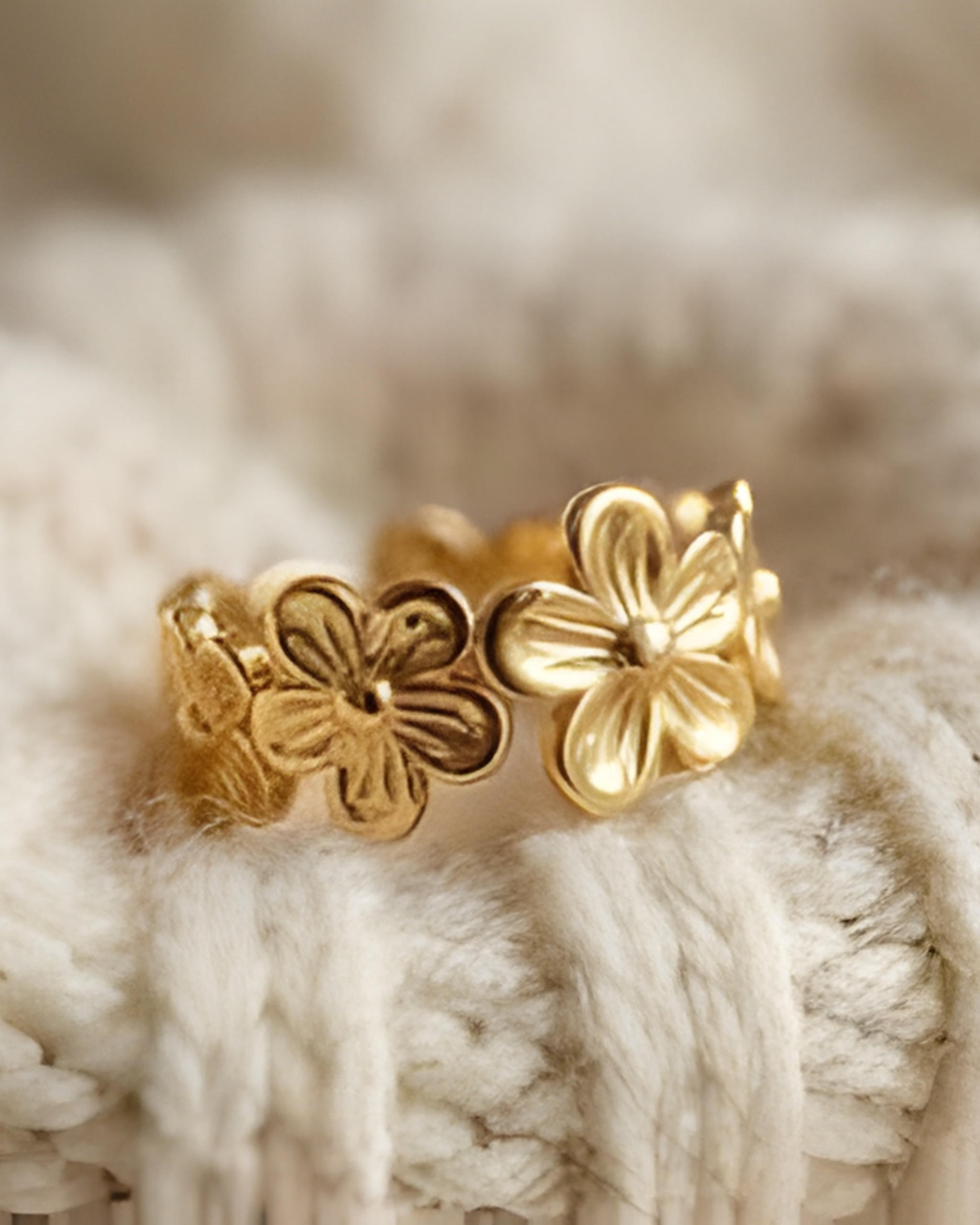 Floral Cluster Ring - Image 3