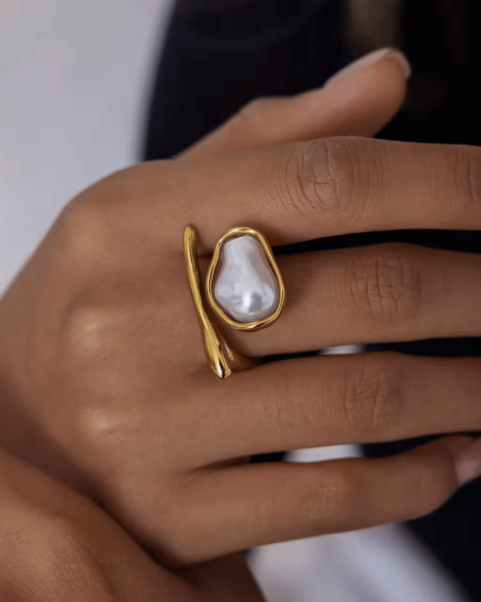 Pearl Contour Ring
