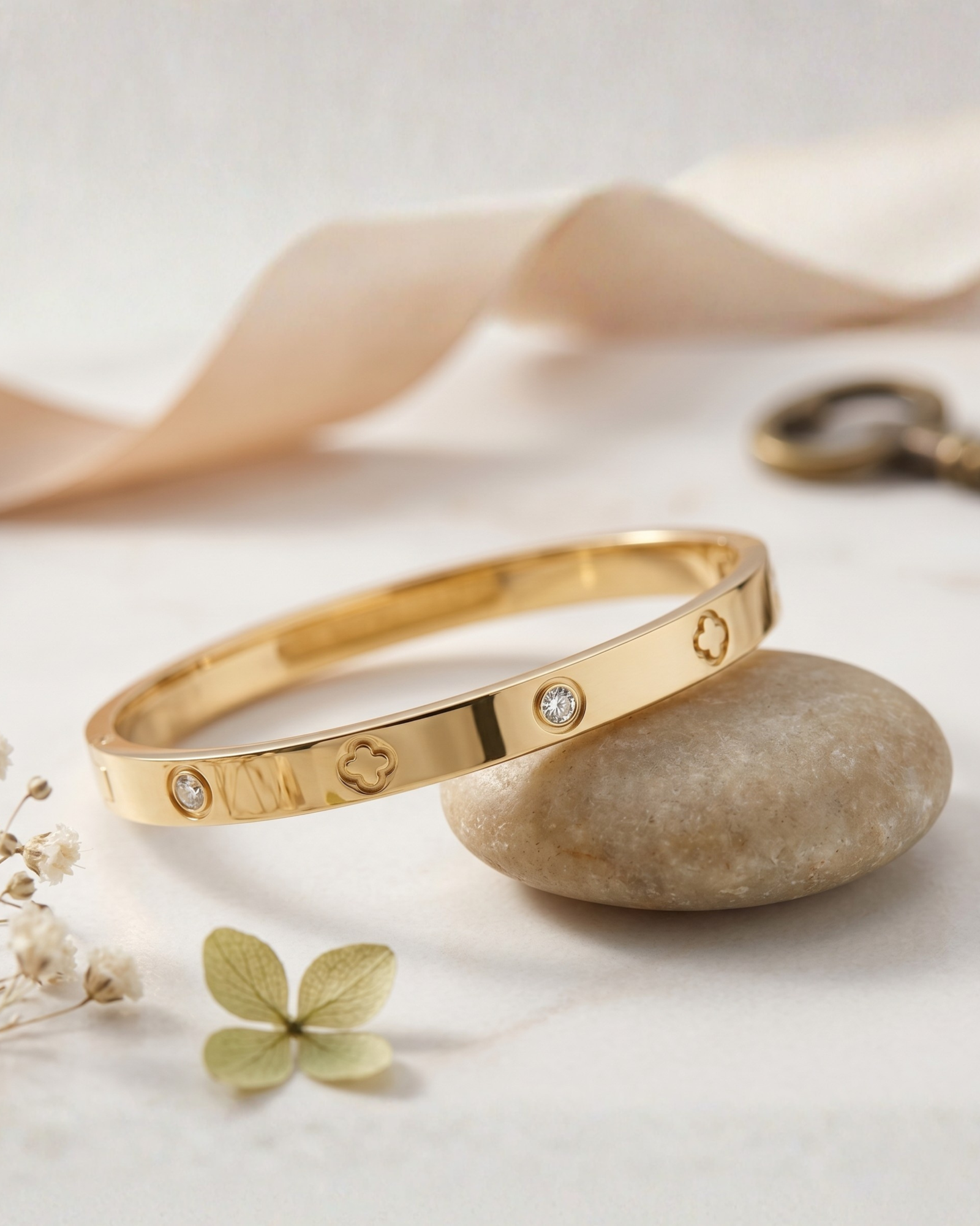 Timeless Motif Bracelet - Image 3