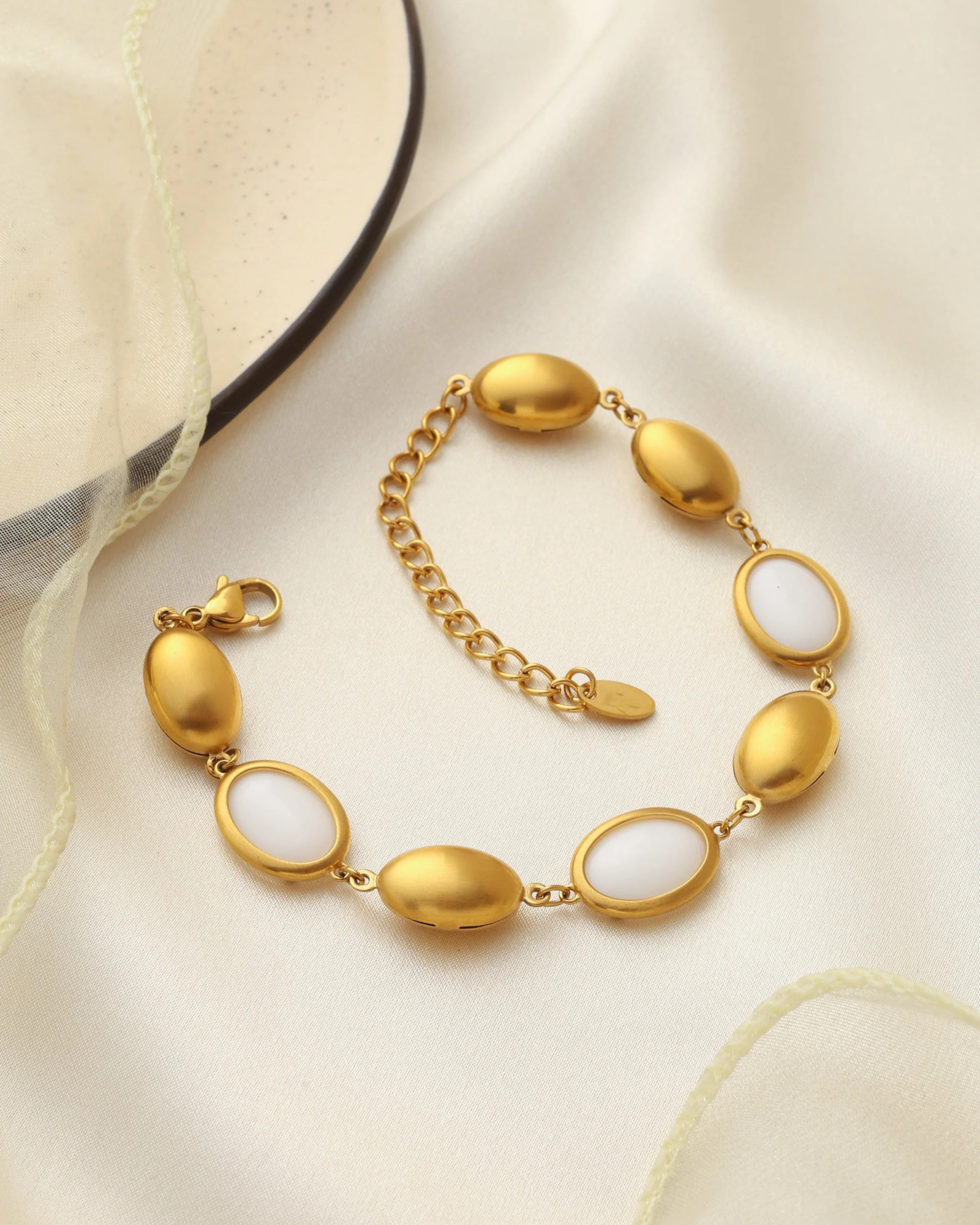 Oval Crystal Link Bracelet - Image 4