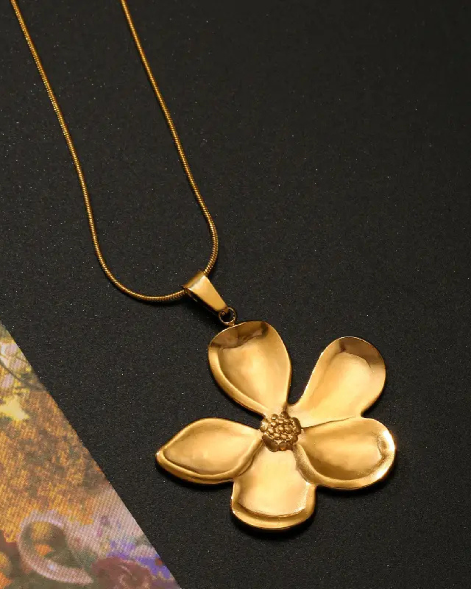 Petal Aura Pendant - Image 4