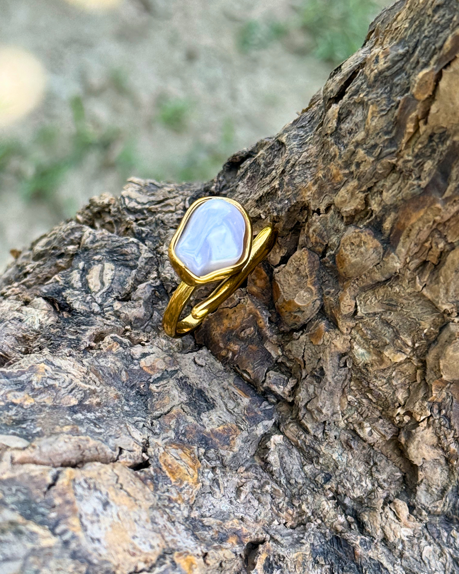 Pearl Contour Ring - Image 2
