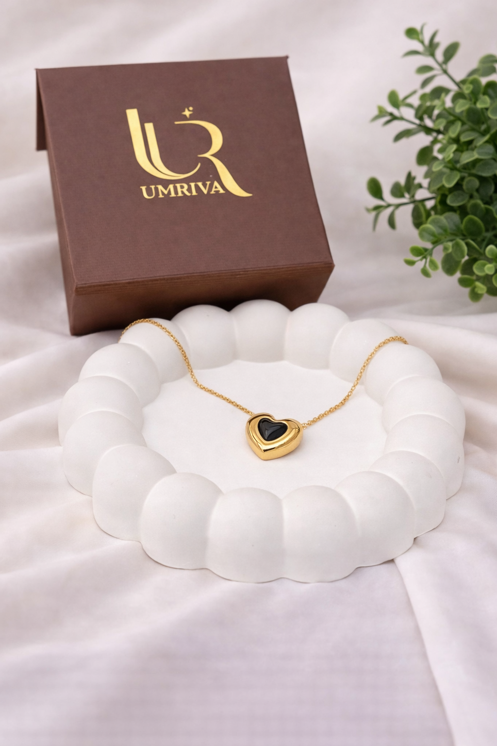 Mini Heart Pendant Necklace - Image 4