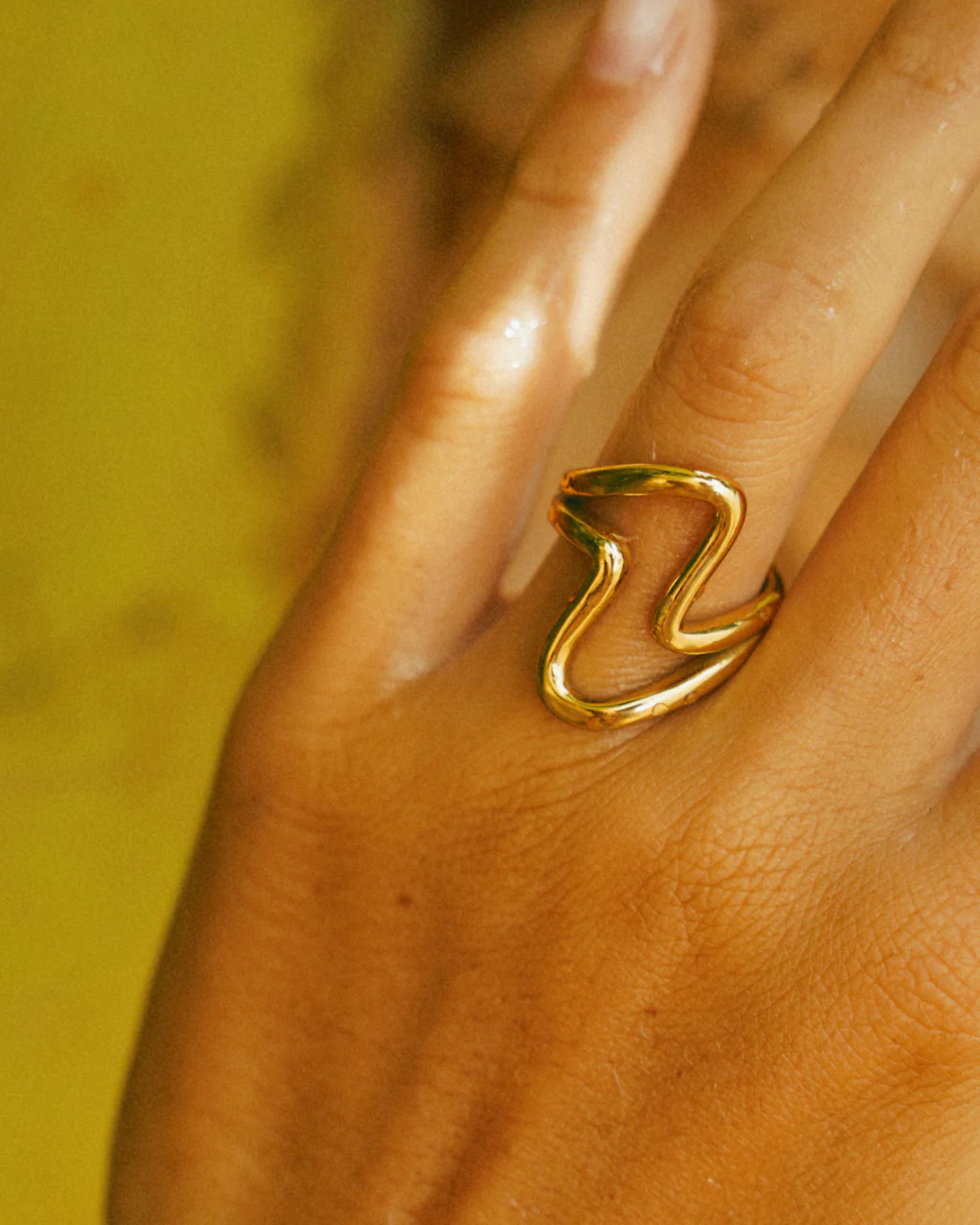 Fluid Wave Ring