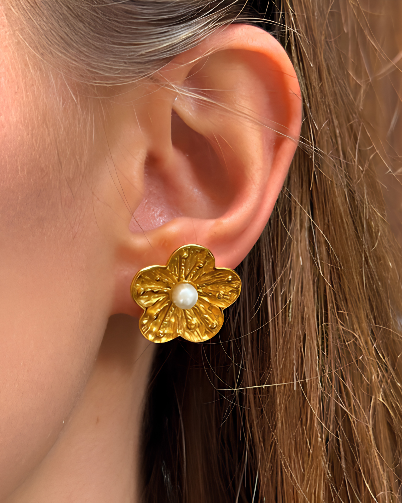 Flora Pearl Earrings - Image 2